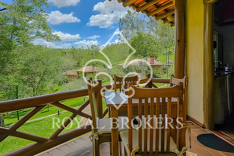 Chalé c/ vista p/ Serra, lareira, sauna e piscina