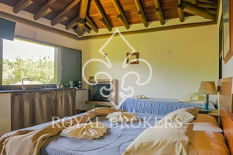Chalé c/ vista p/ Serra, lareira, sauna e piscina