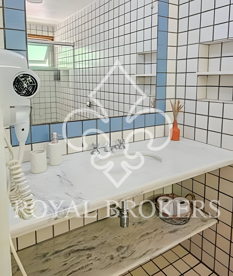 Chalé de montanha com lareira, sauna e piscina.