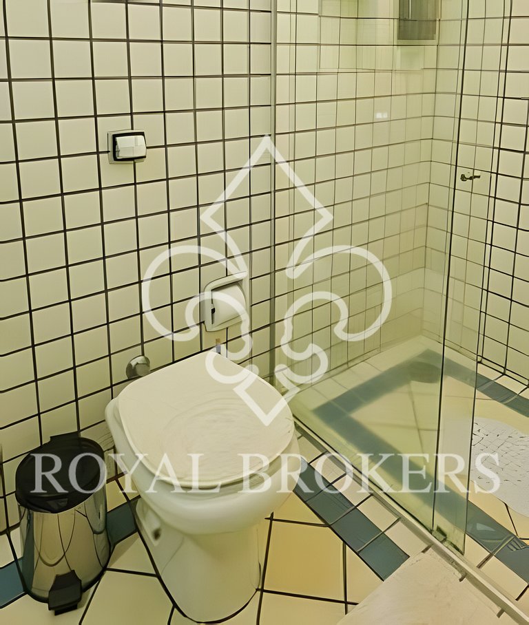 Chalé de montanha com lareira, sauna e piscina.