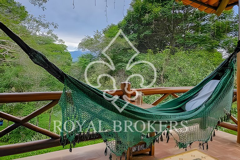 Chalé p/ família com lareira, sauna e piscina