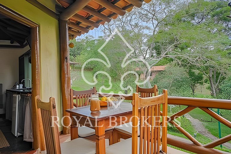 Chalé p/ família com lareira, sauna e piscina
