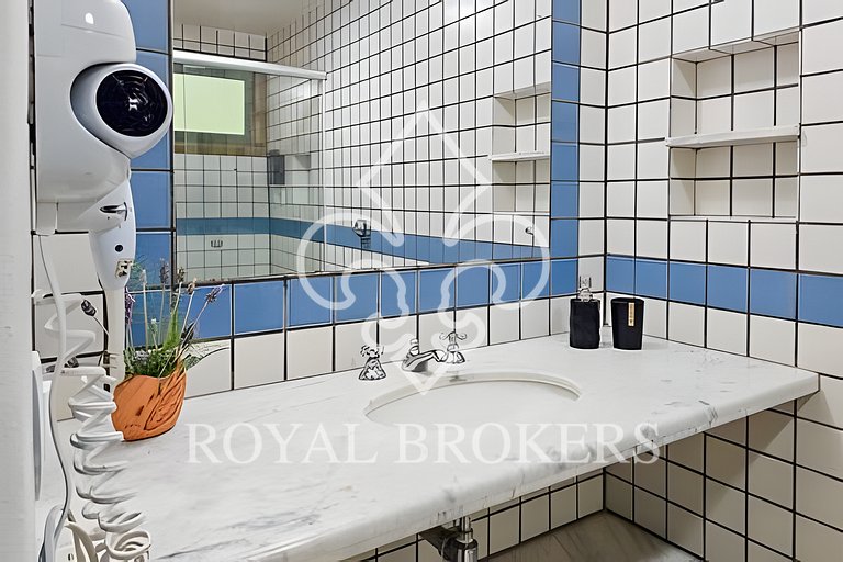 Chalé p/ família com lareira, sauna e piscina