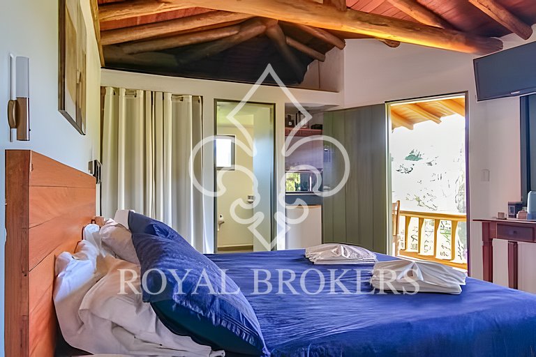 Chalé romântico c/ hidro, lareira, sauna e piscina