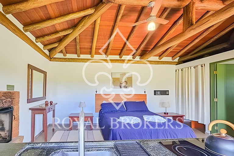 Chalé romântico c/ hidro, lareira, sauna e piscina