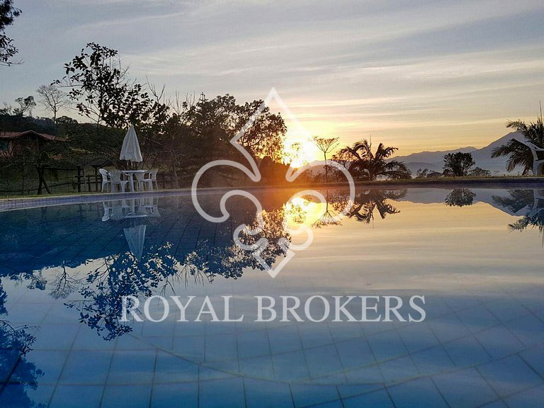 Chalé p/ casal com lareira, sauna e piscina