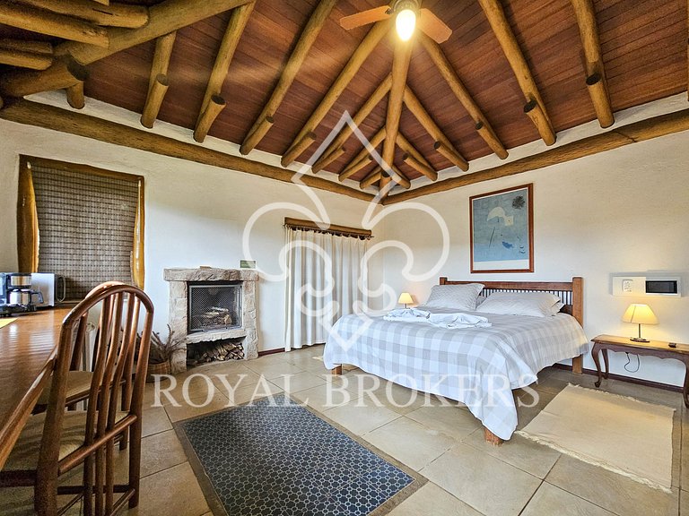 Chalé p/ casal com lareira, sauna e piscina