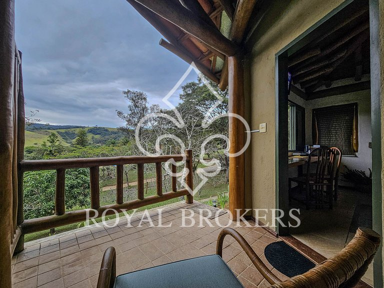 Chalé p/ casal com lareira, sauna e piscina