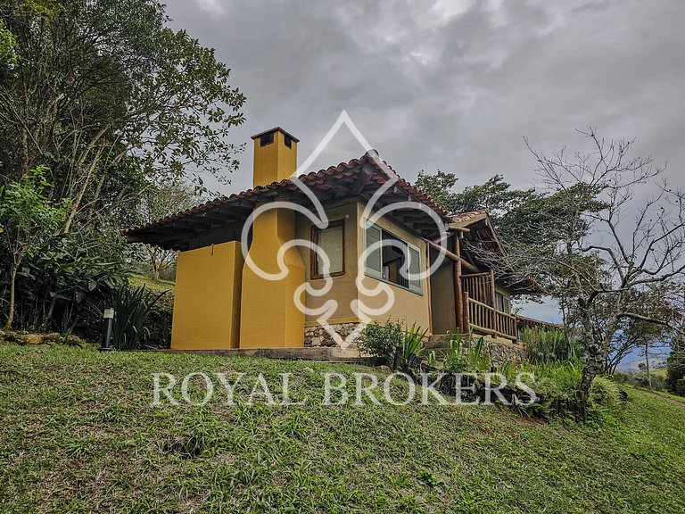 Chalé p/ casal com lareira, sauna e piscina