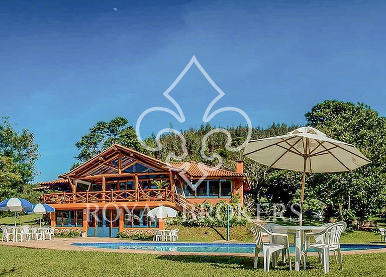 Chalé duplo com lareira, sauna e piscina